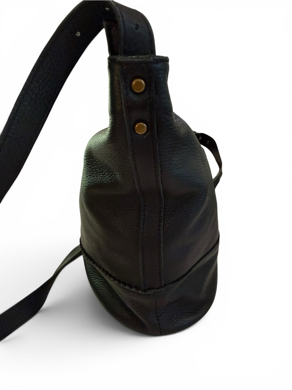 Elliott Lucca Beautiful Black Pebbled Leather Bucket Crossbody Bag - Picture 5 of 12